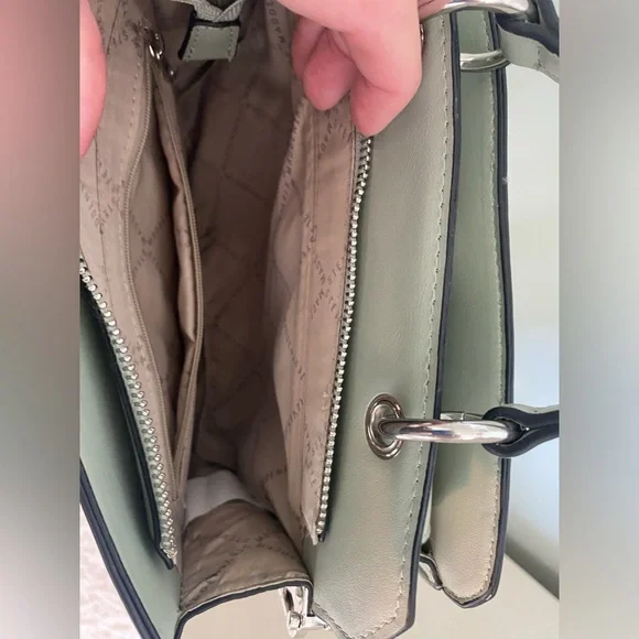 light green steve madden bevelyn convertible crossbody bag - Picture 5 of 6
